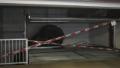 Park-Horror: Autofahrerin in  Fahrstuhl-Garage eingeklemmt